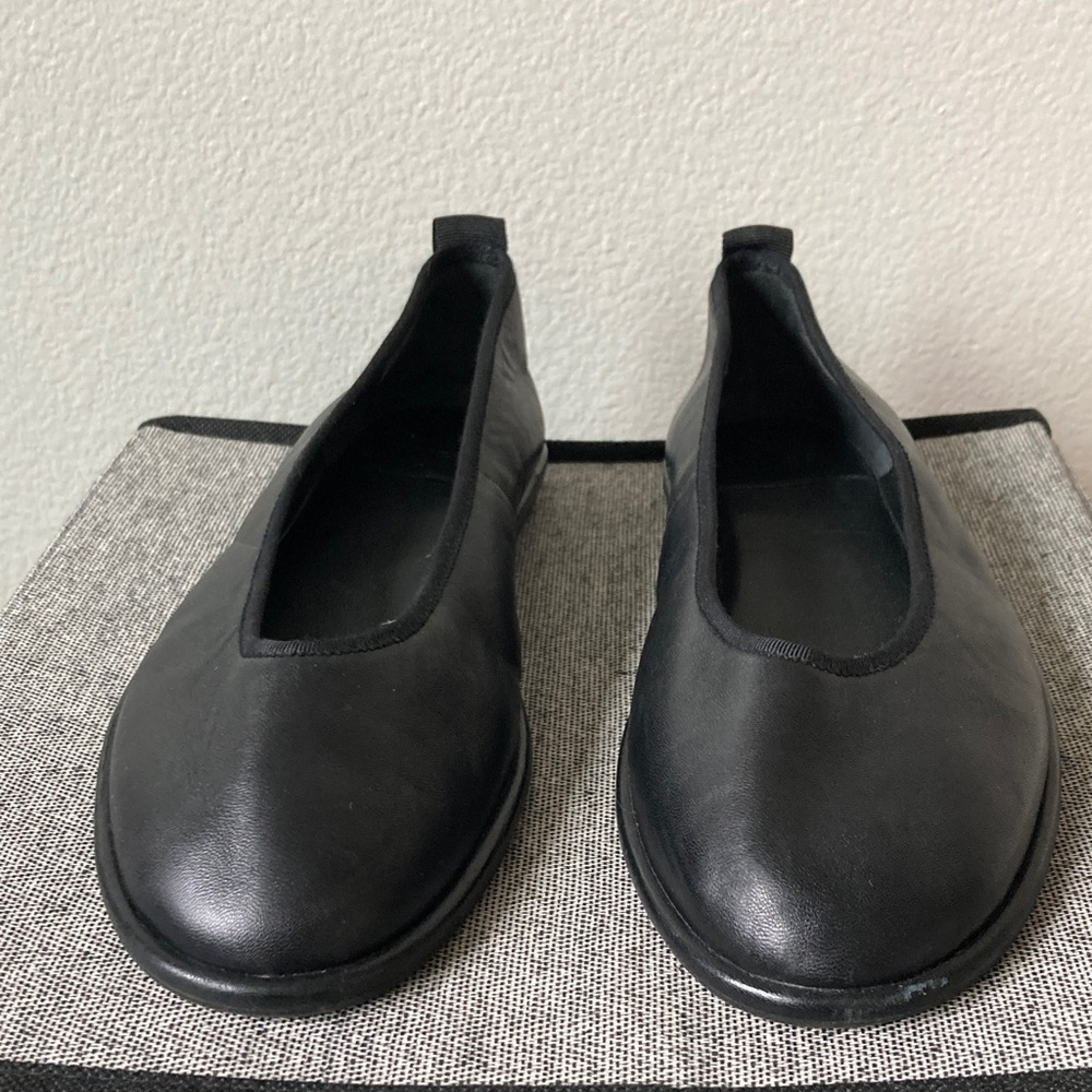 Vince Black Leather Ballet Flats - Picture 4 of 11